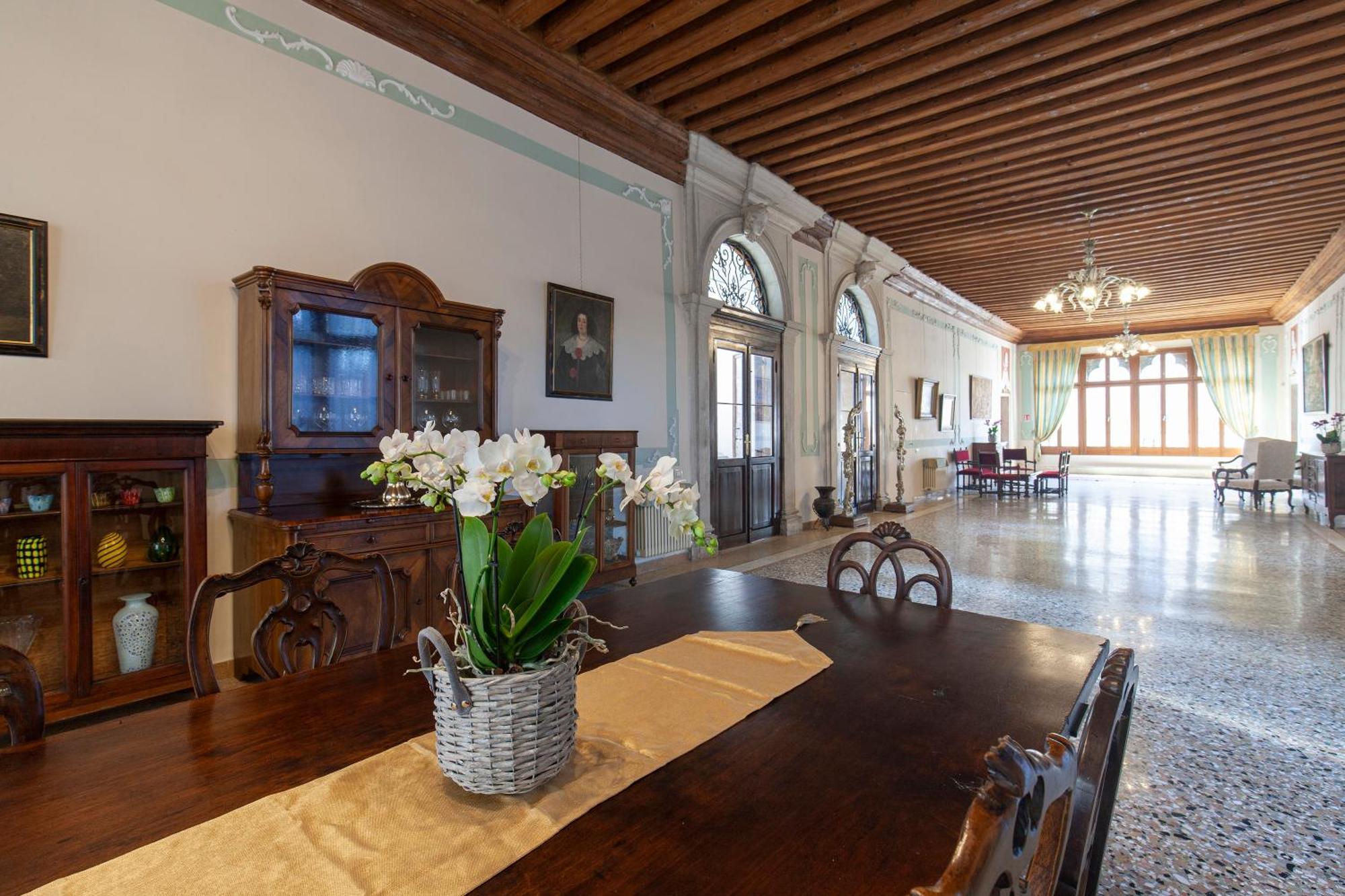 Luxury Apartment Pesaro Papafava Venecia Exterior foto